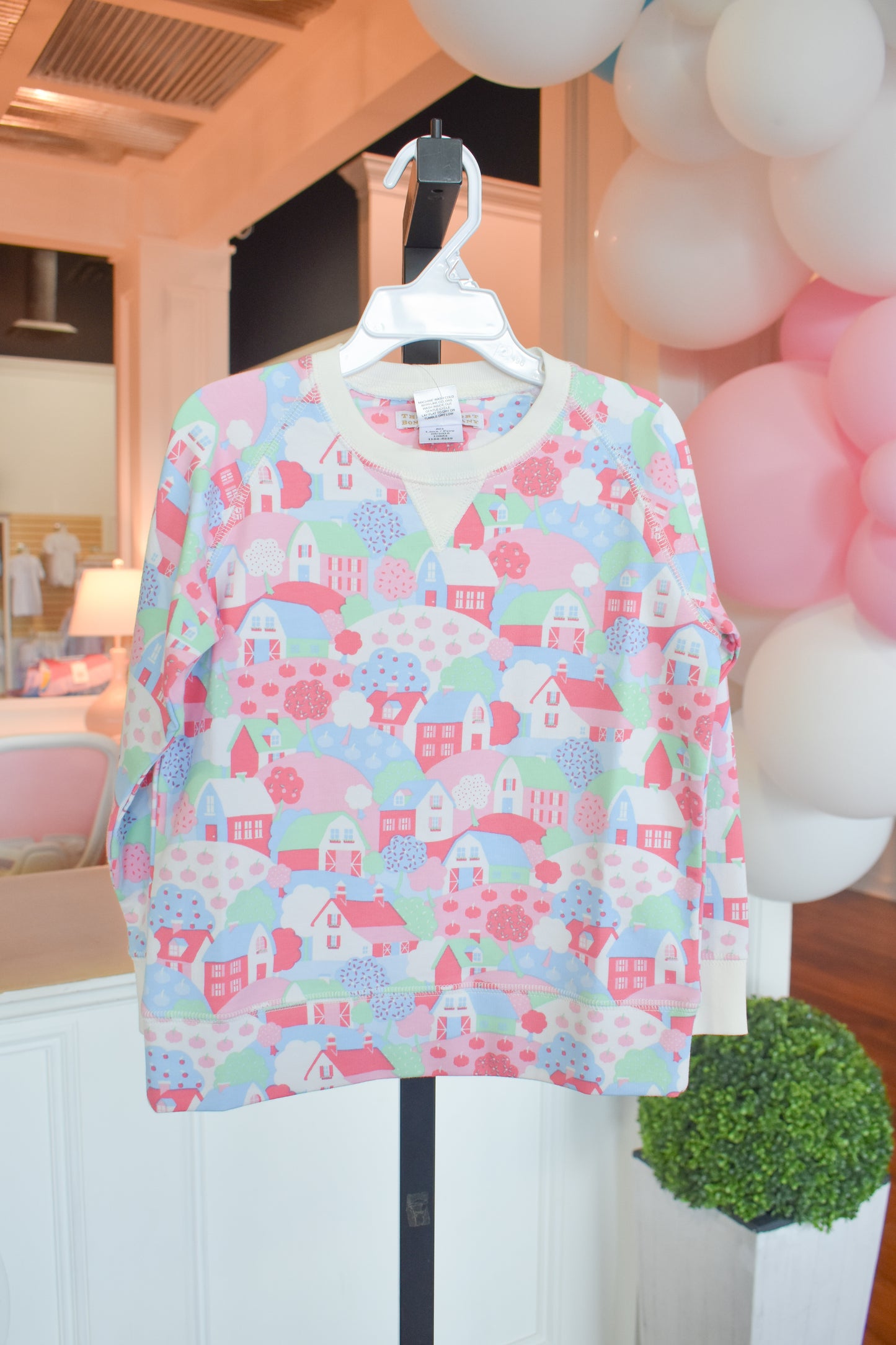 Cassidy Comfy Crewneck-House on the Hill