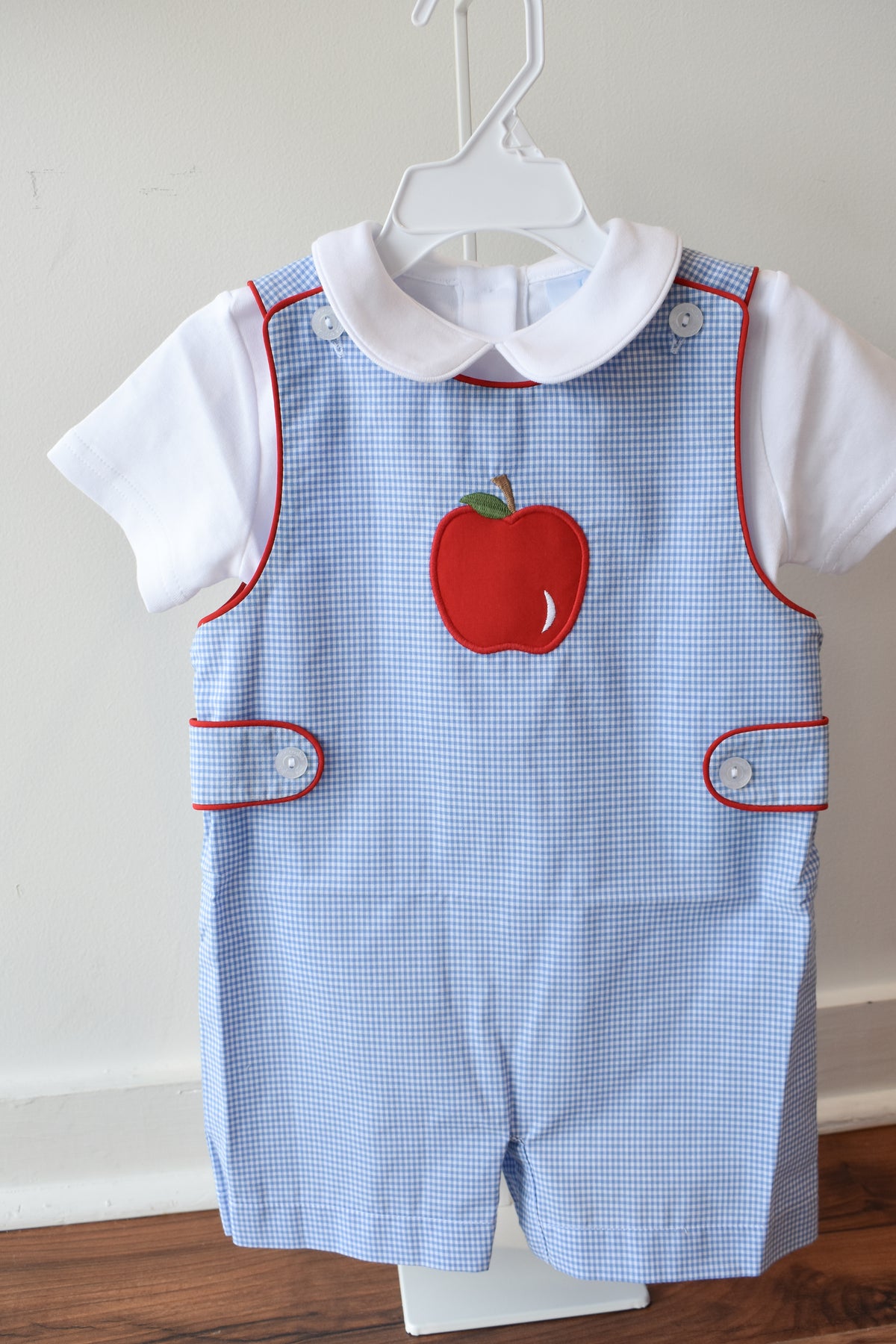 Apple Applique Button Tab Jon Jon