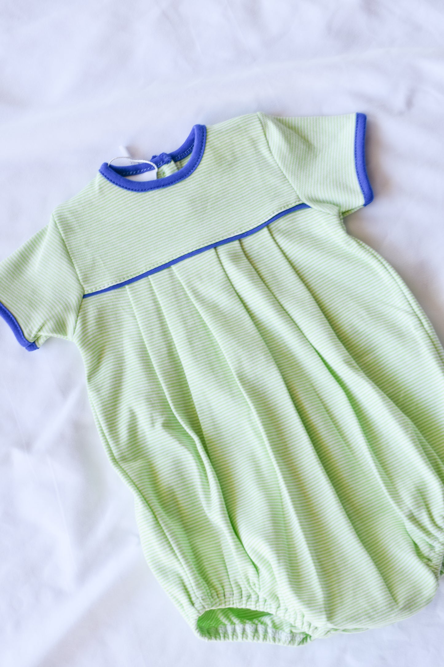 Benny’s Backyard Blue Trim Bubble