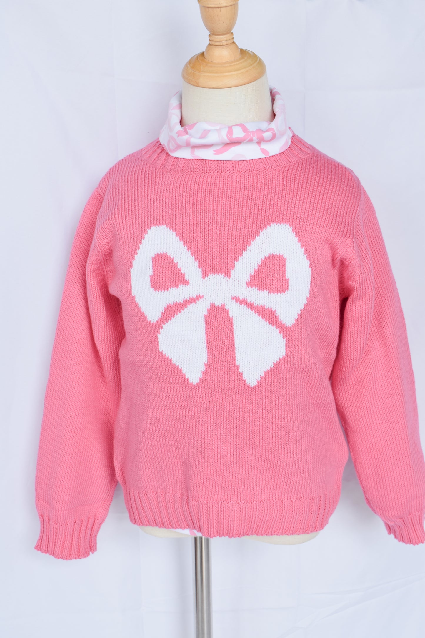 Delicate Bow Intarsia Sweater