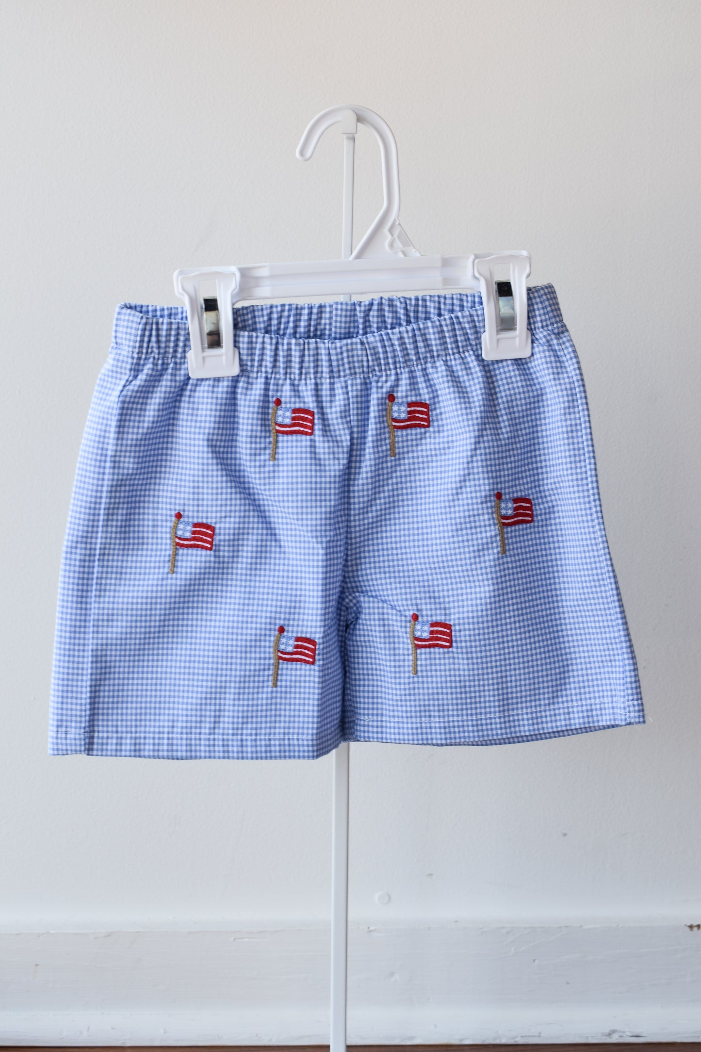 Embroidered Basic Short-Flags