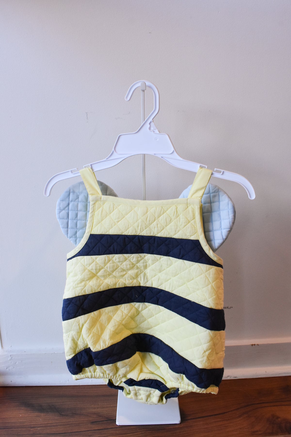 Happy Halloween Costume: Bubble Bee Bubble