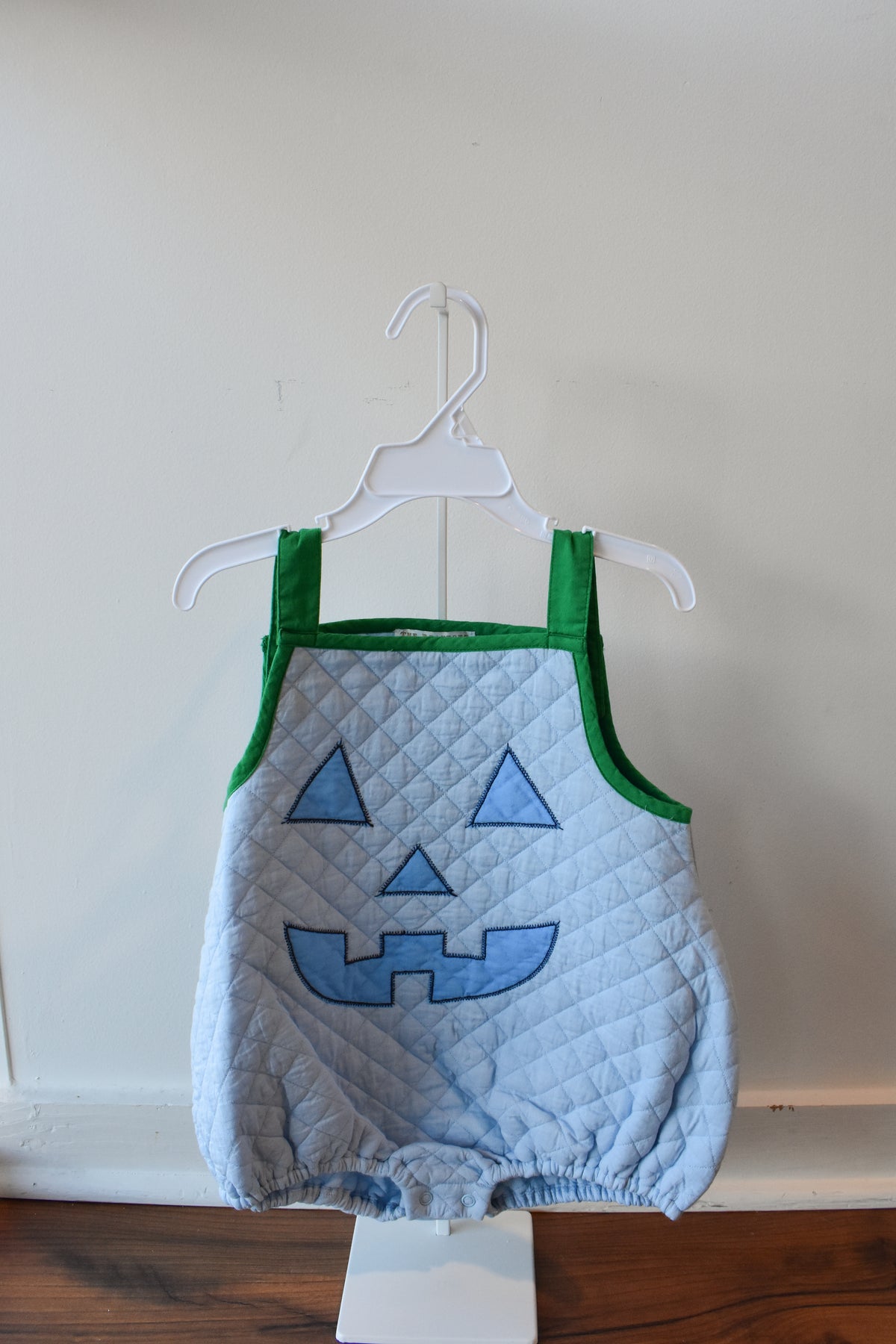 Happy Halloween Costume: Jack-O’-Lantern Boy Bubble