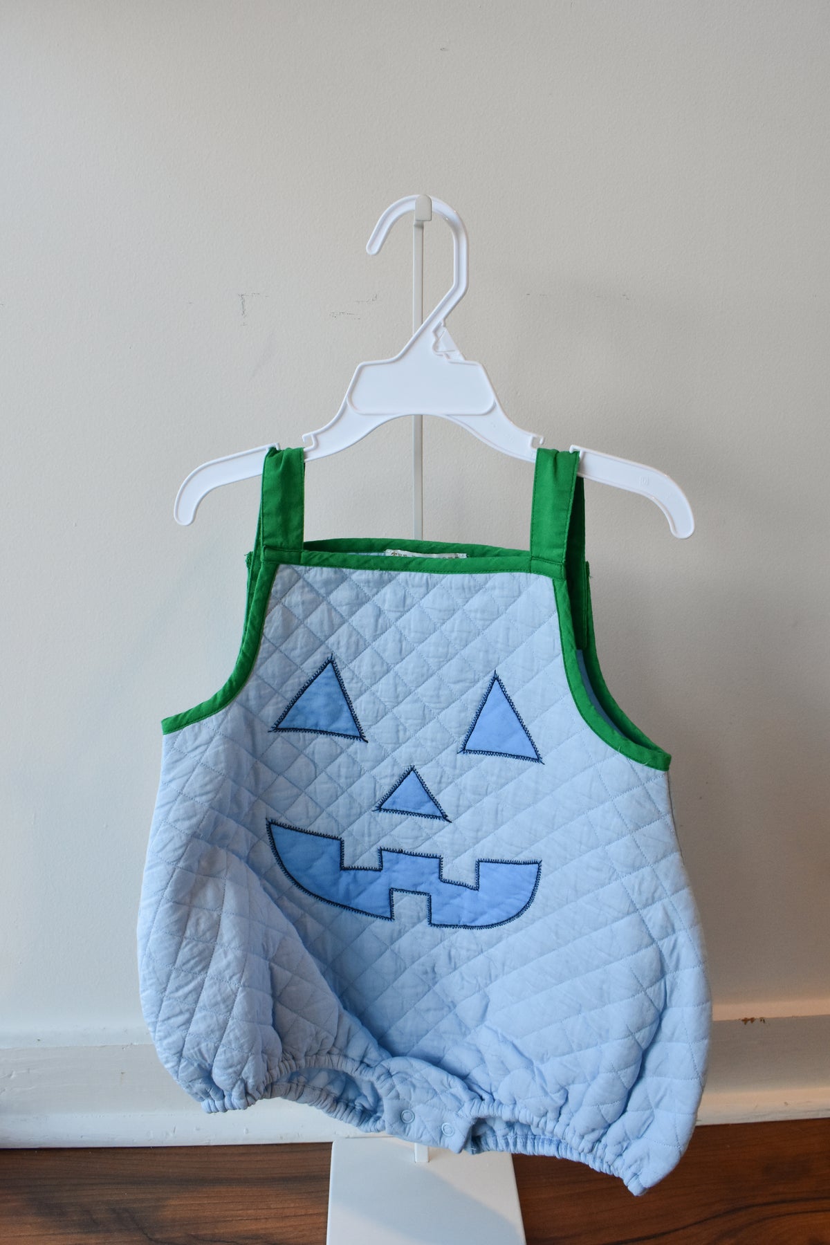 Happy Halloween Costume: Jack-O’-Lantern Boy Bubble