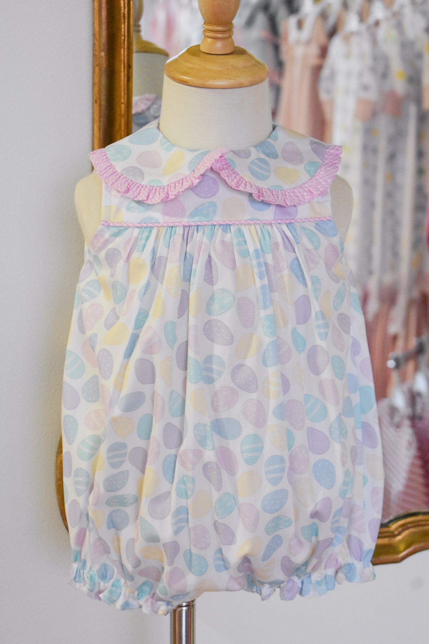 Egg Hunt Ruffled Bubble