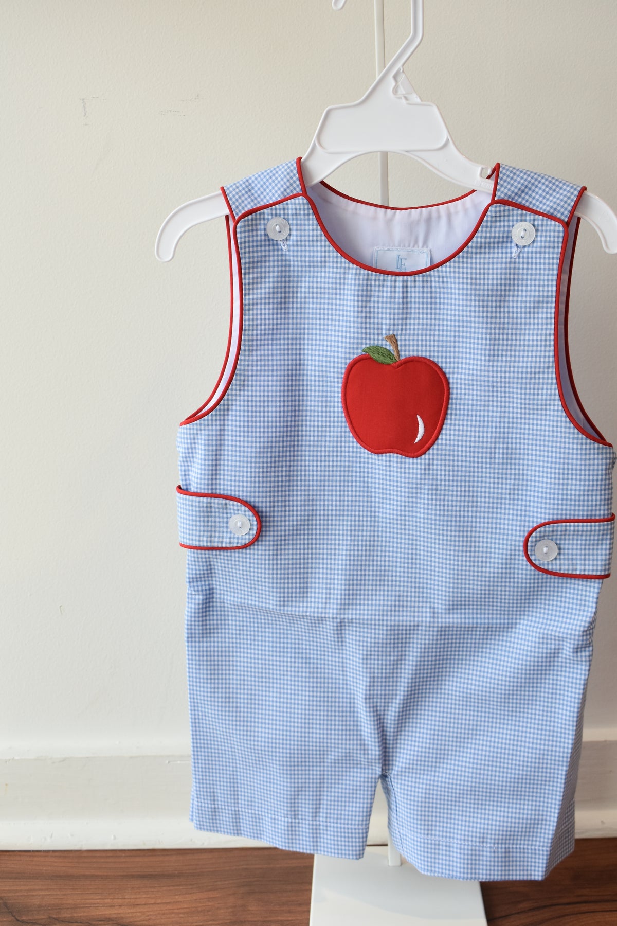 Apple Applique Button Tab Jon Jon