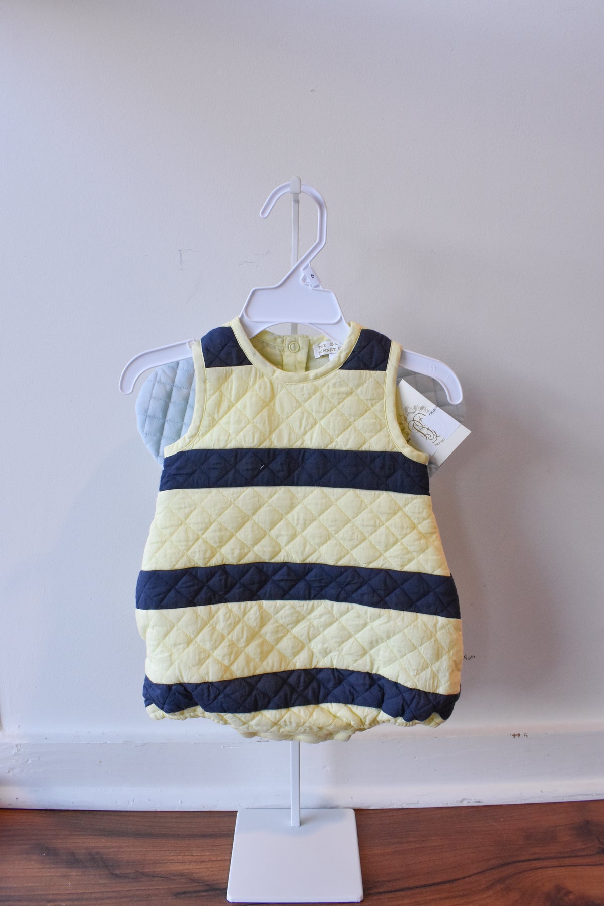 Happy Halloween Costume: Bubble Bee Bubble