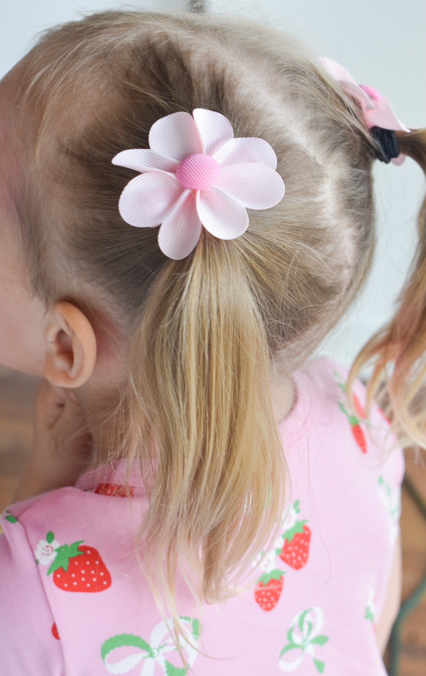 Small Petal Button Grosgrain Bow