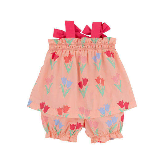 Lainey’s Little Set-Flower in the Dell