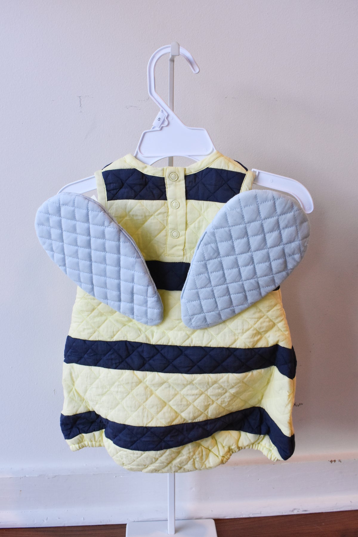Happy Halloween Costume: Bubble Bee Bubble