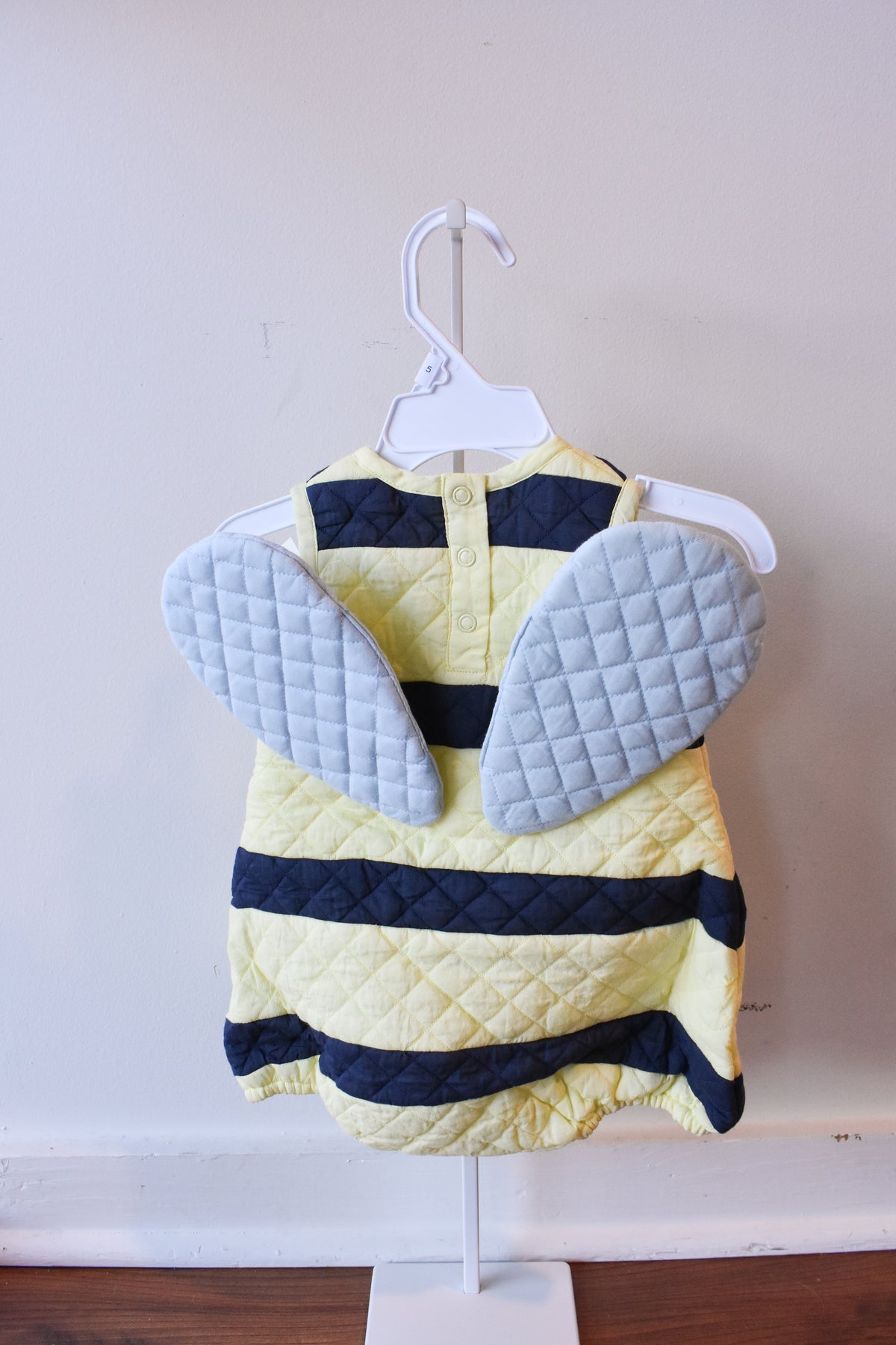 Happy Halloween Costume: Bubble Bee Bubble