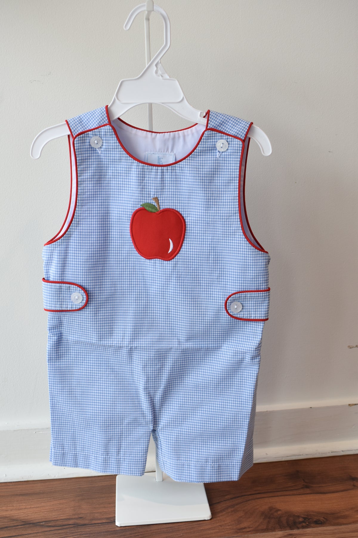 Apple Applique Button Tab Jon Jon
