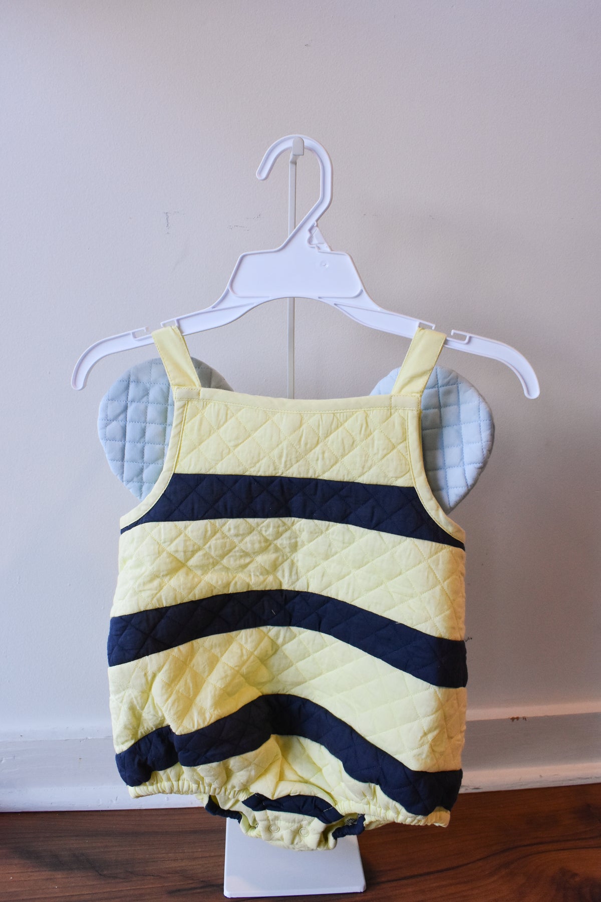 Happy Halloween Costume: Bubble Bee Bubble