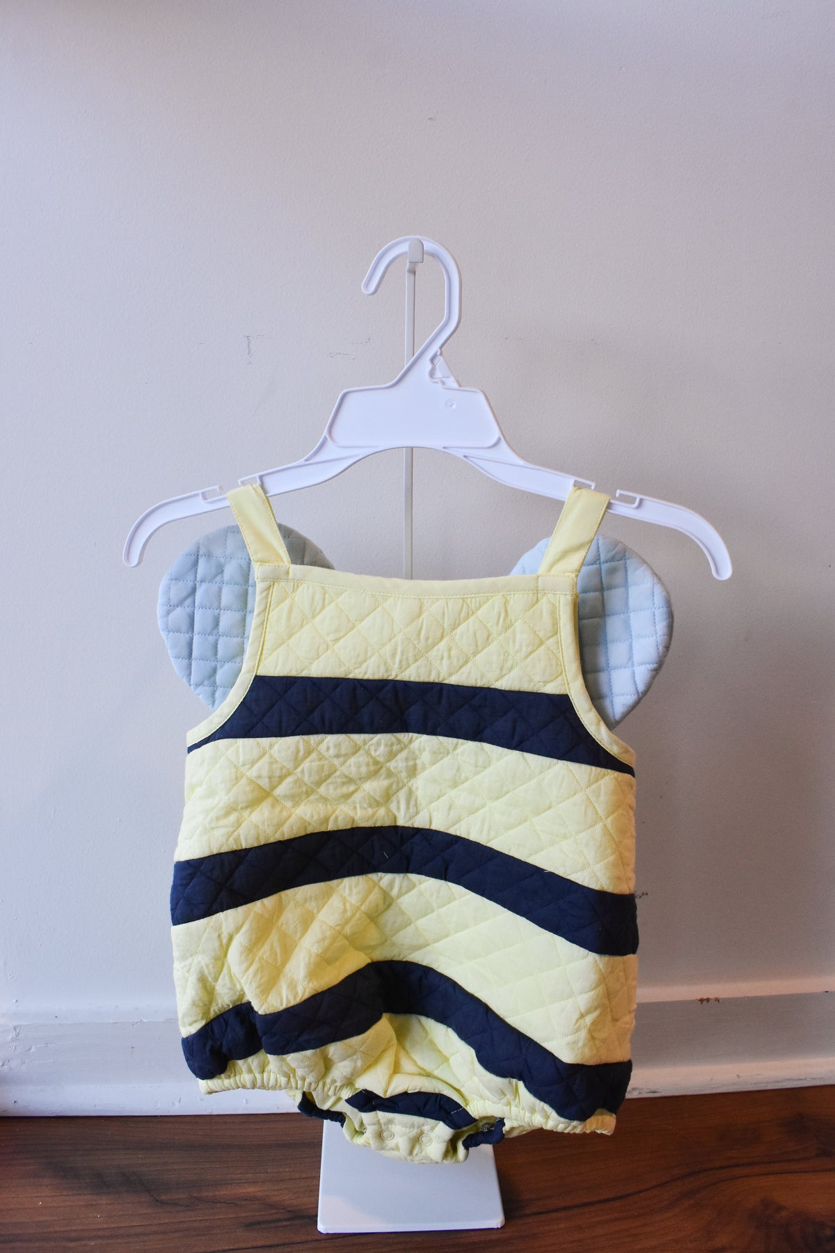 Happy Halloween Costume: Bubble Bee Bubble