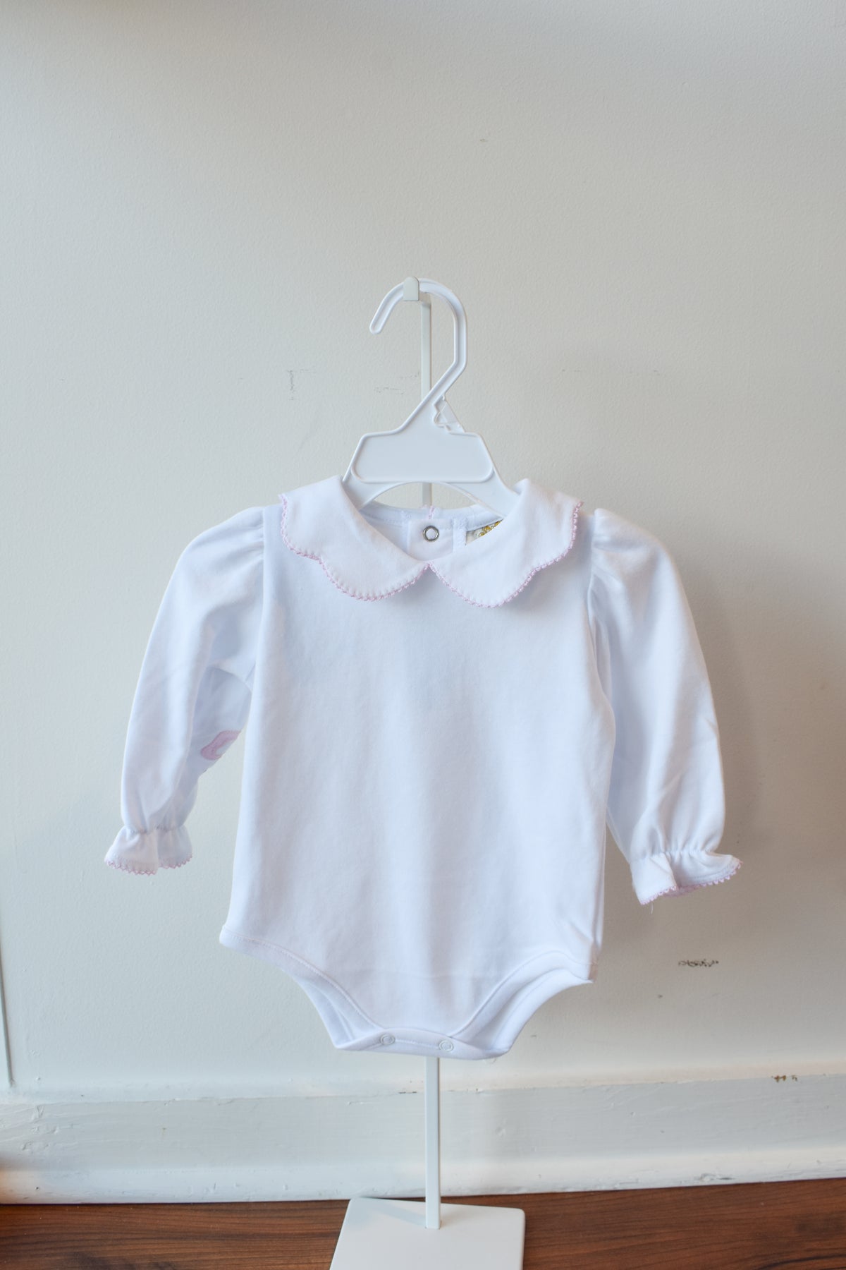 Emma’s Elbow Top-White/Palm Beach Pink