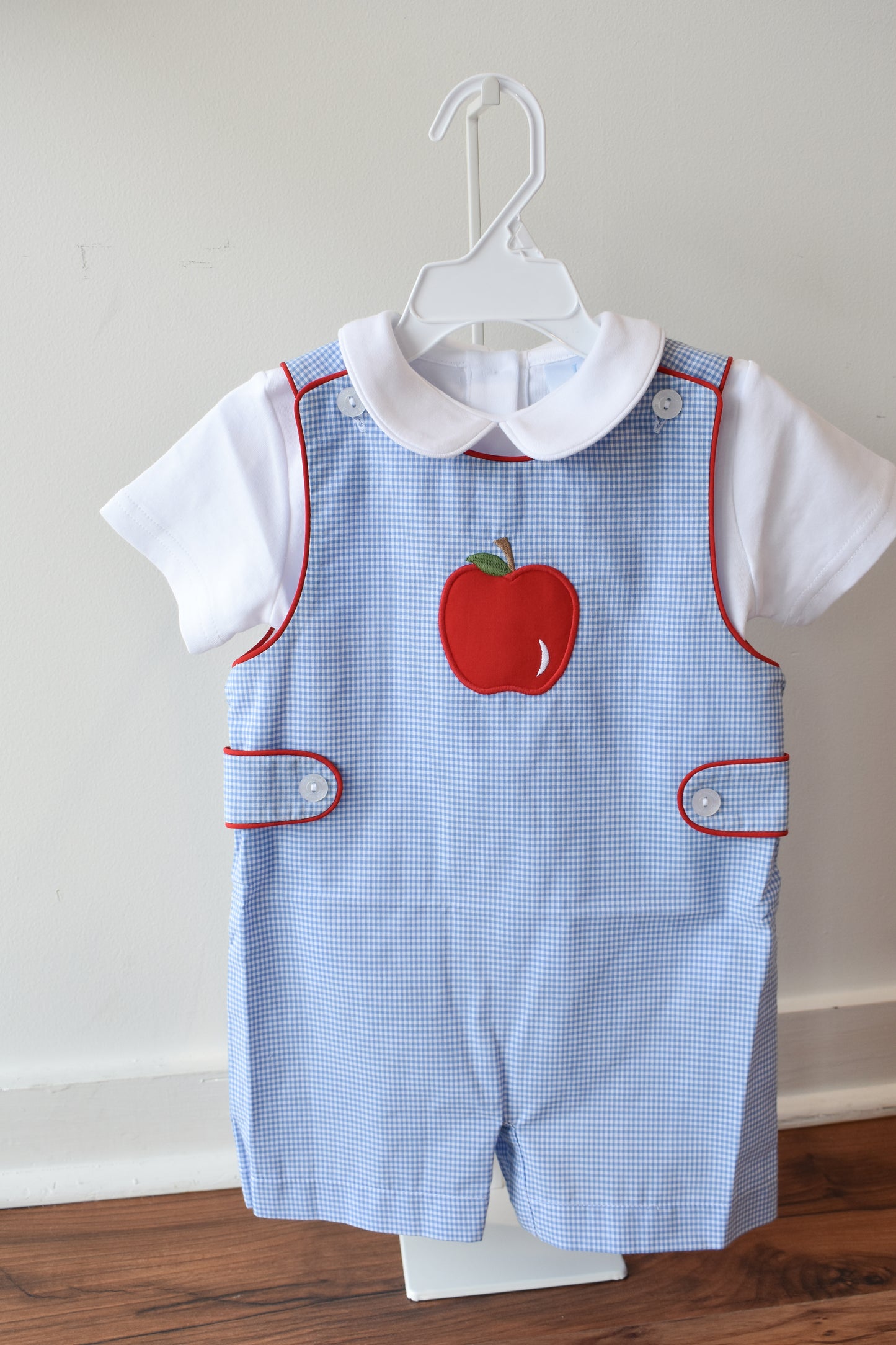Apple Applique Button Tab Jon Jon