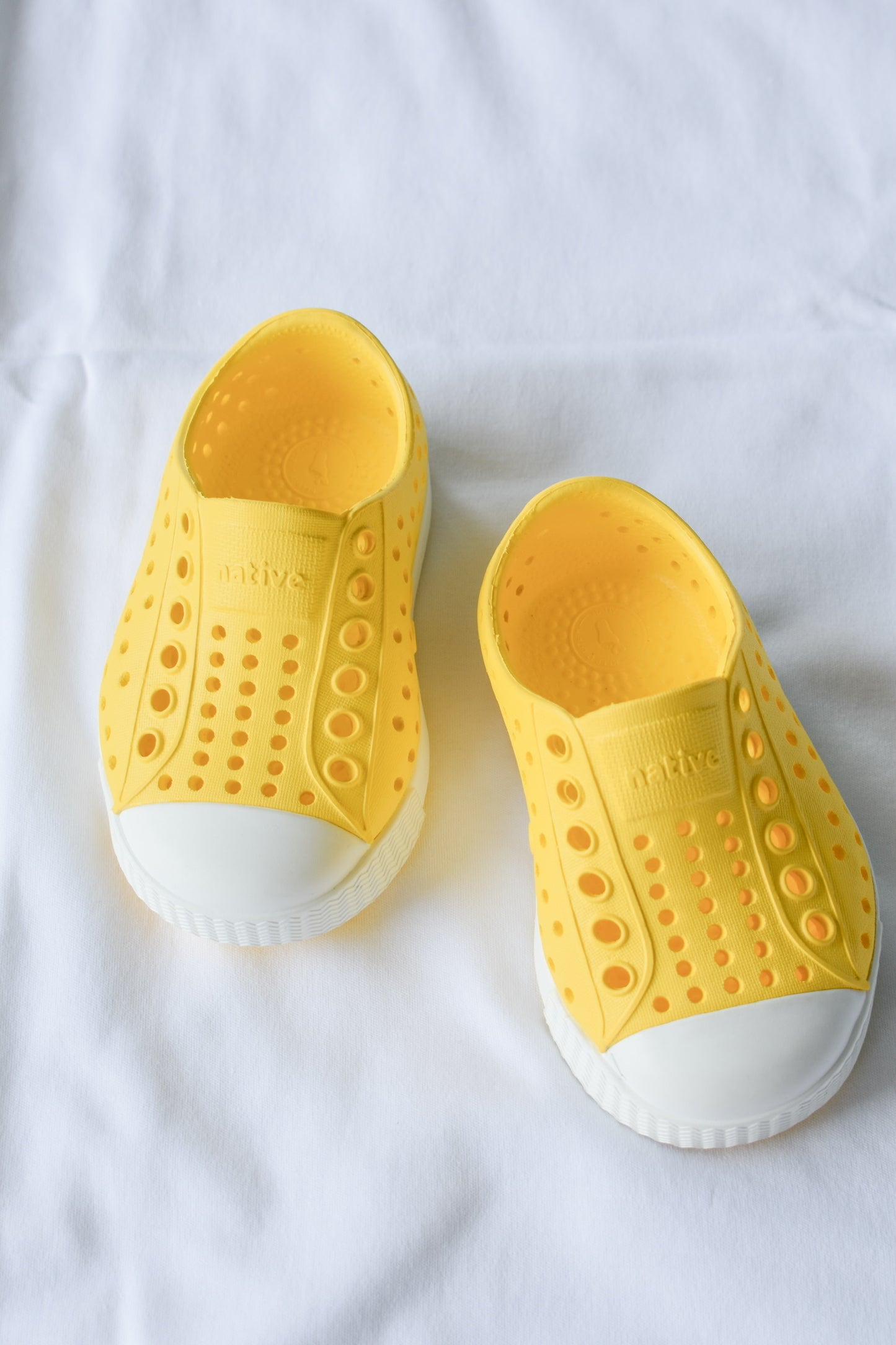 Native Jefferson-Crayon Yellow/Shell White