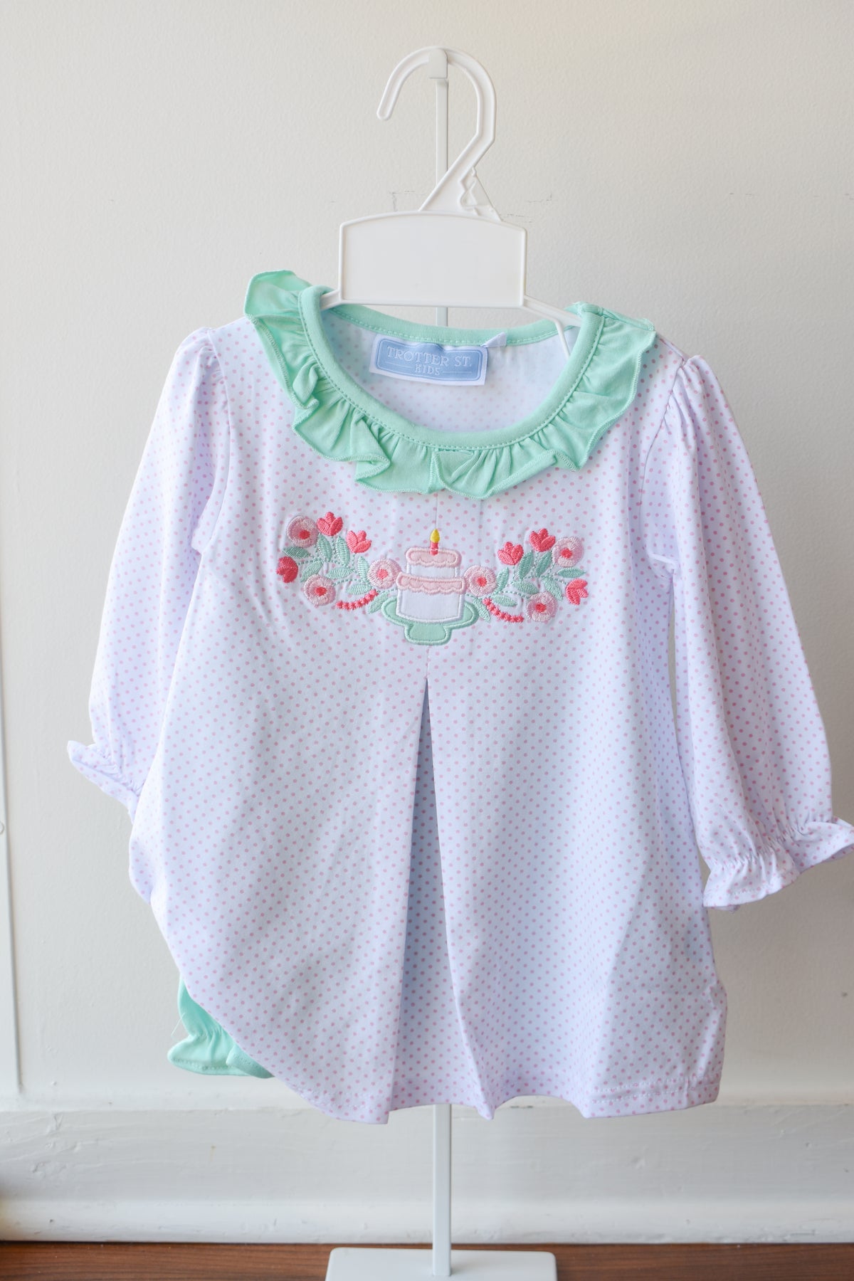 Birthday Ruffle Knit Bloomer Set