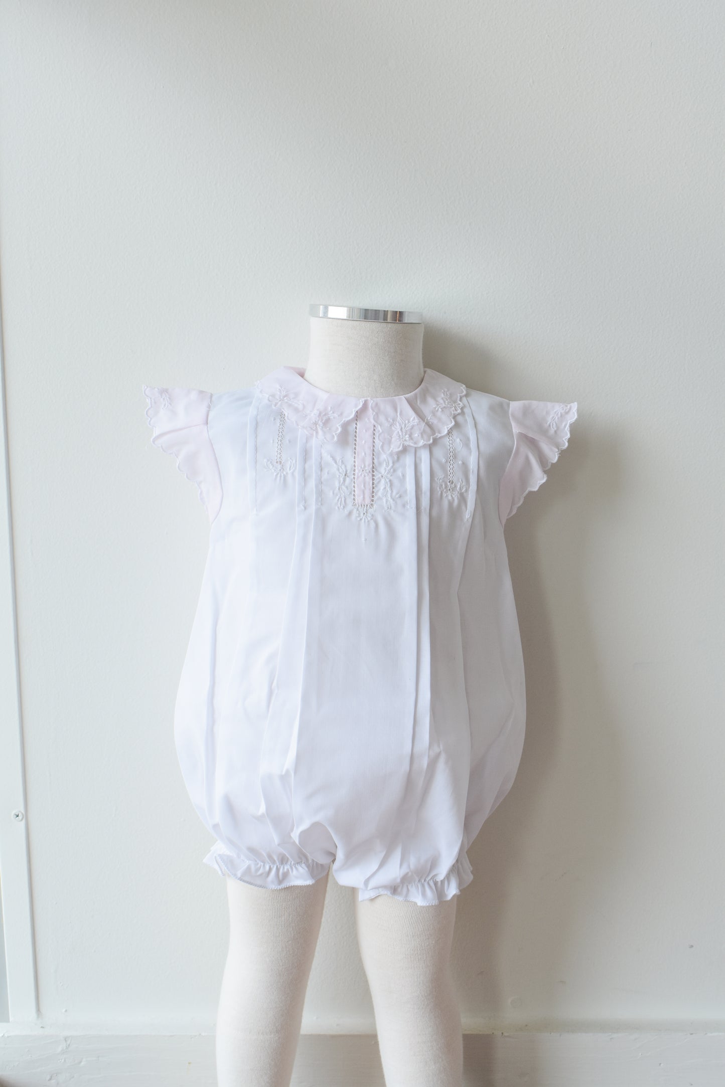 Vintage Fly Sleeve Romper-White/Pink Trim