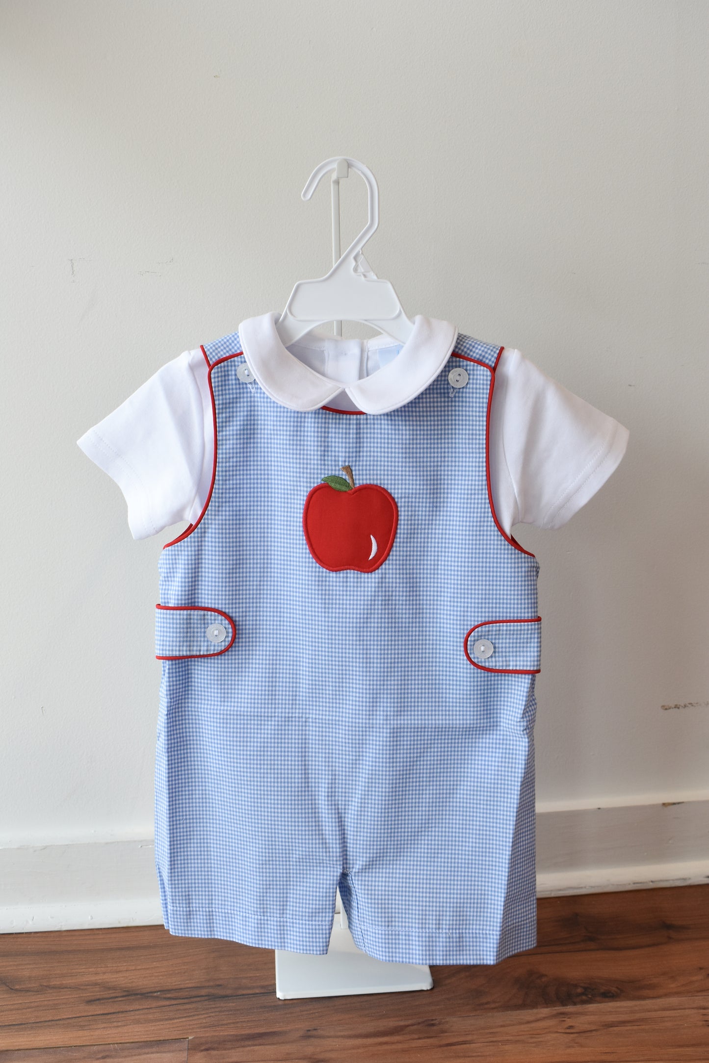 Apple Applique Button Tab Jon Jon