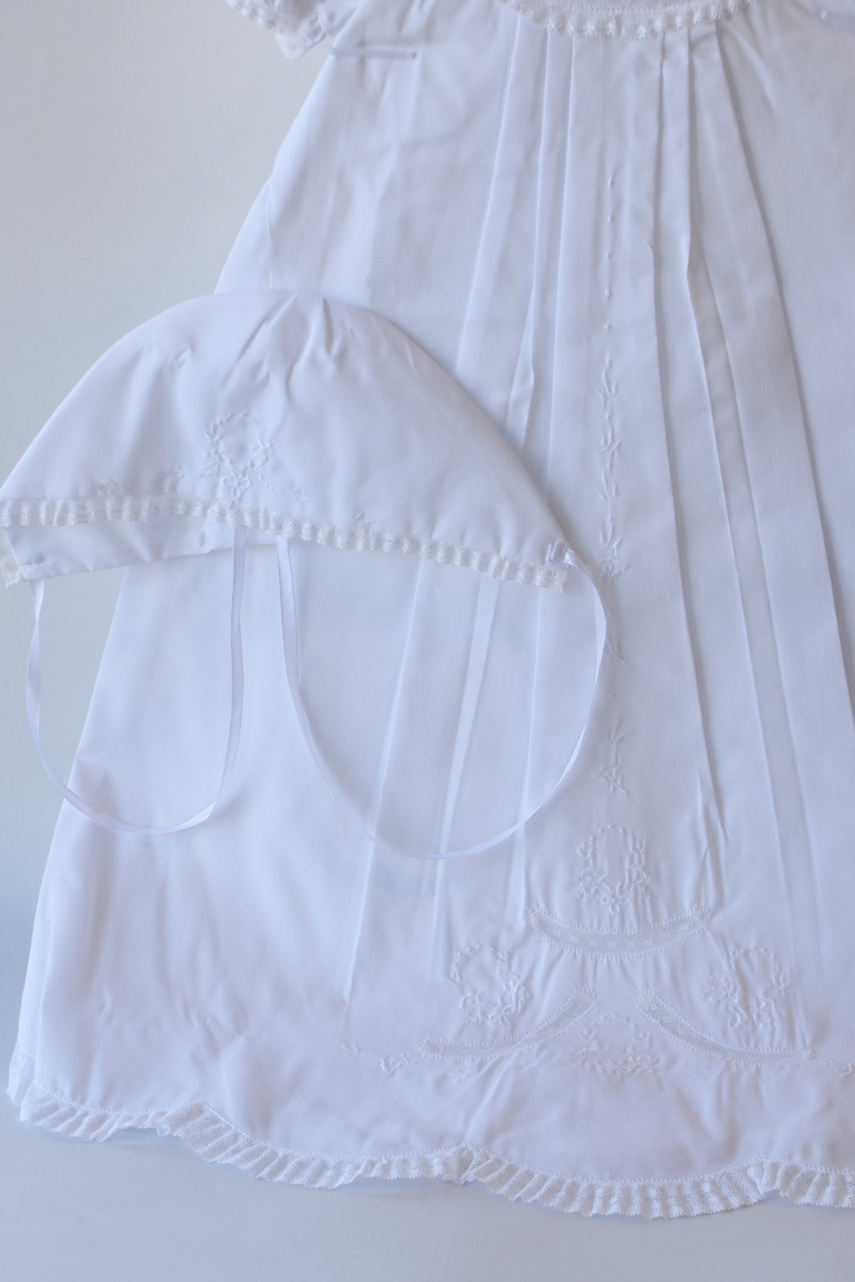 Girl's Pintuck and Lace Special Occasion Gown/Bonnet Set