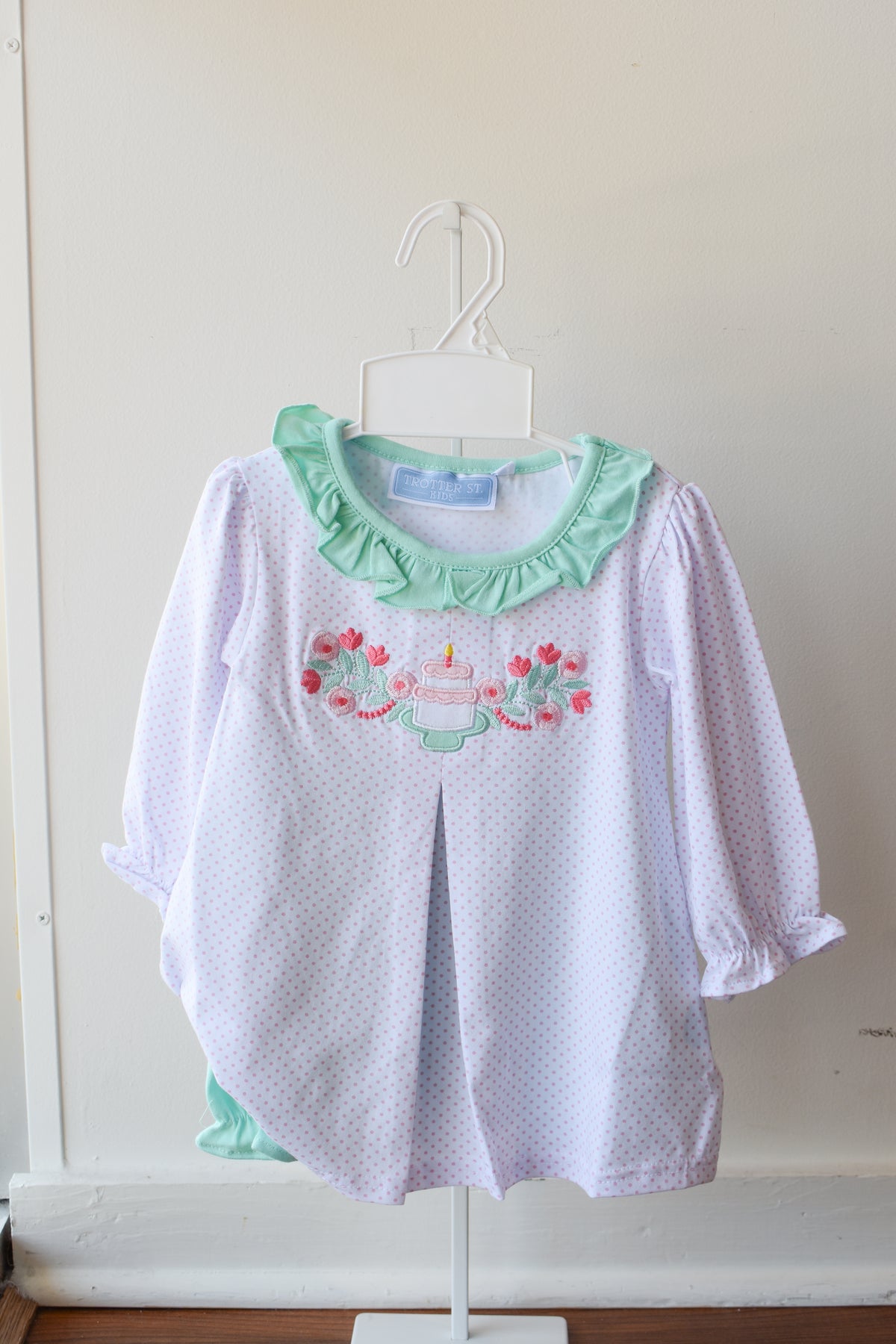 Birthday Ruffle Knit Bloomer Set