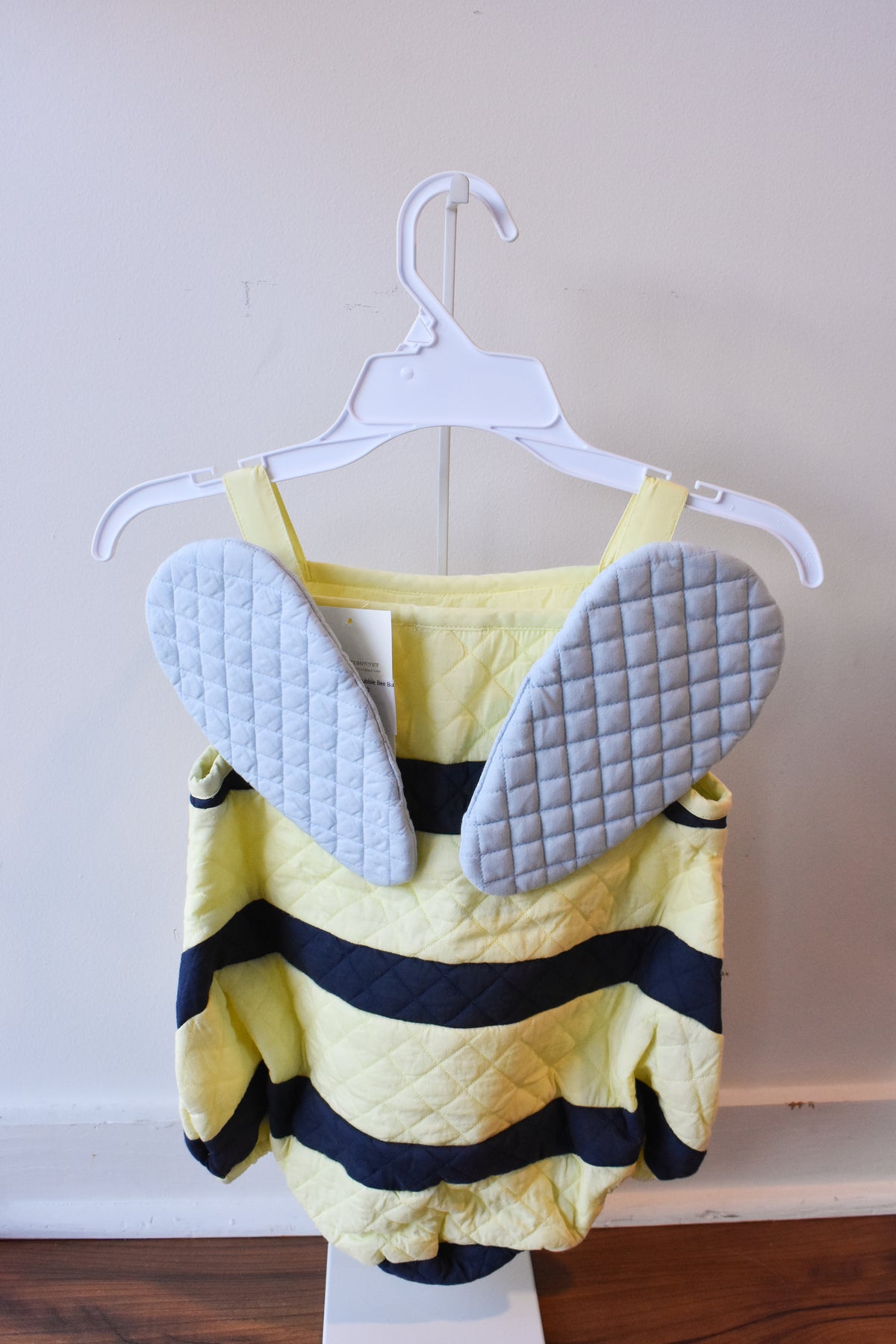 Happy Halloween Costume: Bubble Bee Bubble