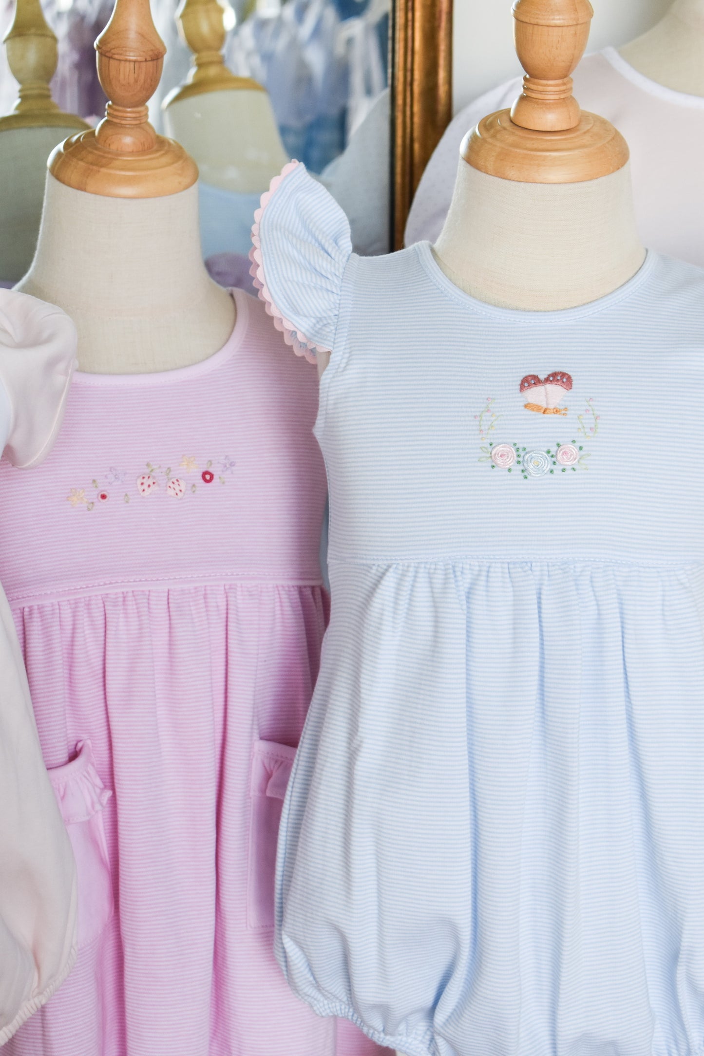 Butterfly Wreath Angel Sleeve Bubble